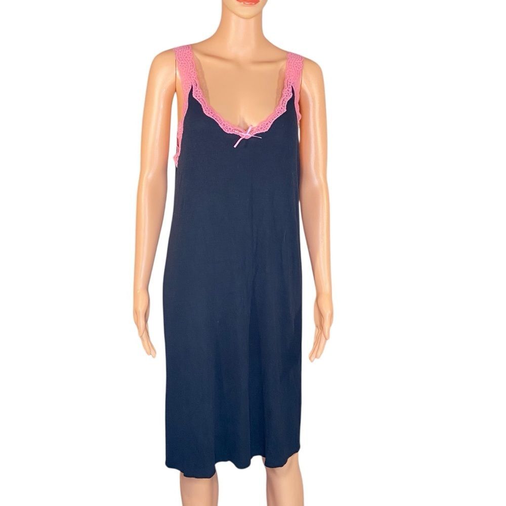 Gilligan & O’Malley Black Knee Length Nightgown with Pink Lace Trim Ribbed SZ SM